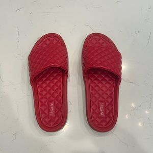 APL Lusso slides, size women’s 10, red